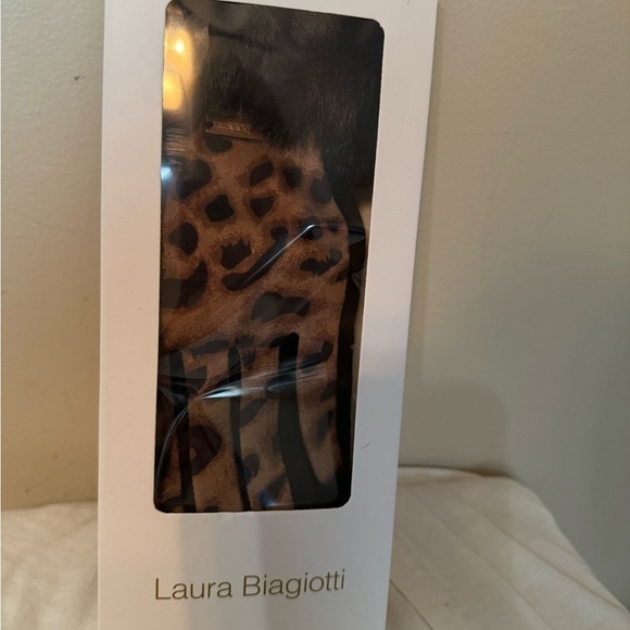 Laura Biagotti purchased in Italy ladies small animal print and fur gloves - Picture 7 of 7